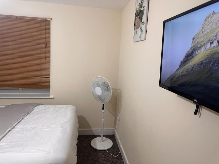 Justalf Facilities-Spacious 2-Bed Apartment In Thamesmead, Greenwich Londres Exterior foto