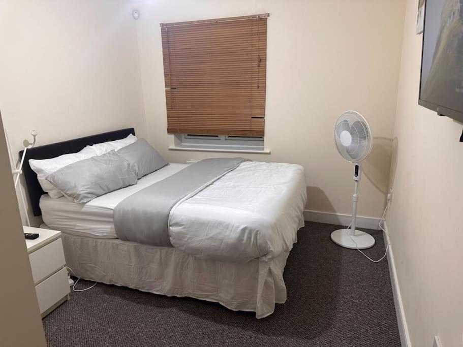 Justalf Facilities-Spacious 2-Bed Apartment In Thamesmead, Greenwich Londres Exterior foto