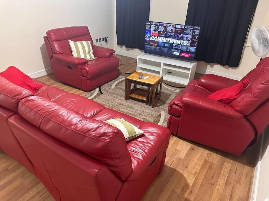Justalf Facilities-Spacious 2-Bed Apartment In Thamesmead, Greenwich Londres Exterior foto